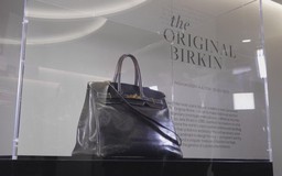 Chiếc túi Hermes Birkin nguyên mẫu được đấu giá tại Paris