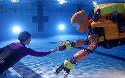 Robot hình người khám phá đáy Đại dương