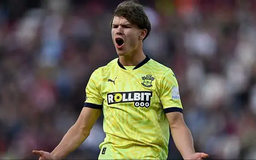 Southampton từ chối bán Tyler Dibling cho Everton