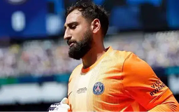 Manchester United gia nhập cuộc đua giành Gianluigi Donnarumma
