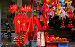 Hướng về Quốc khánh cùng cờ Tổ quốc