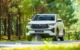 Những mẫu ô tô hybrid bán nhiều nhất tháng 7
