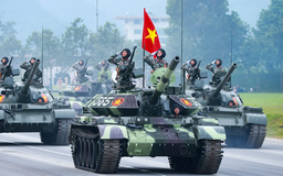 Chiêm ngưỡng dàn vũ khí, khí tài hợp luyện diễu binh A80