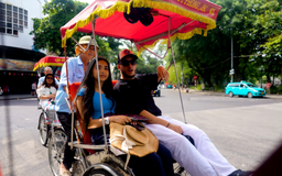 Đi xích lô ngắm Hà Nội | Hà Nội đến để yêu | 14/08/2025