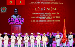 Lực lượng CAND đón nhận Huân chương Sao Vàng