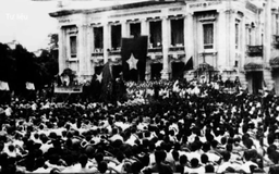 Vang mãi bản hùng ca tháng Tám