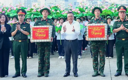 Chủ tịch TP Hà Nội Trần Sỹ Thanh khích lệ tinh thần A80