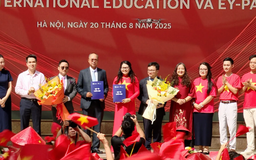 Dưới bóng cờ Tổ quốc – Trường Nguyễn Siêu tiếp bước