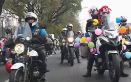 Argentina: Diễu hành mô tô vì trẻ em Garrahan