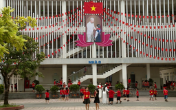 Hà Nội mở cửa trường học đón người dân, du khách