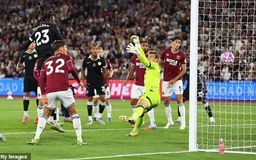 West Ham phơi bày ‘bộ mặt’ thất vọng trước Chelsea