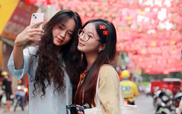 Giới trẻ rực rỡ sắc đỏ chào mừng Quốc khánh