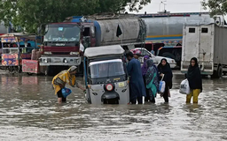 Hơn 400 người thiệt mạng do lũ lụt ở Pakistan
