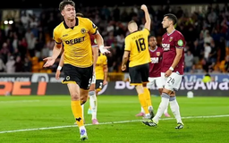 Newcastle tiếp tục bị Wolves từ chối