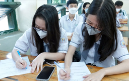 Hà Nội siết quản lý điện thoại trong trường học