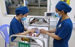 Cứu sống bé sơ sinh bị vàng da, biến chứng não cấp