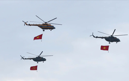 Mãn nhãn màn trình diễn của Biên đội không quân bay chào mừng