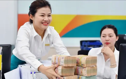 7 ngân hàng trả lương nhân viên bình quân hơn 40 triệu đồng/tháng