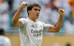 Real Madrid sắp xếp hàng công trước mùa giải
