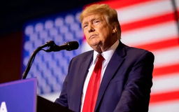 Ông Trump chỉ trích ngân hàng Mỹ vì động cơ chính trị
