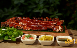 Lợn tộc quay giòn bì | Món ngon ở Hà Thành | 07/08/2025