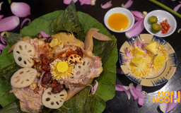 Gà hấp lá sen