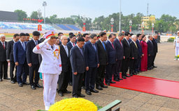 Đời đời nhớ ơn Chủ tịch Hồ Chí Minh vĩ đại