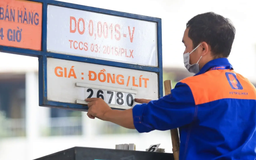 Giá xăng giảm nhẹ, giá dầu tăng