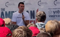 Nghi phạm sát hại Charlie Kirk sa lưới sau hơn 24 giờ