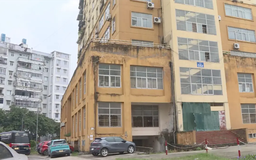 Vì sao tầng 1 nhà tái định cư bỏ hoang?
