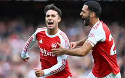 Arsenal thắng dễ ở vòng 4 giải Ngoai hạng Anh