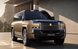 BYD YangWang U8L SUV Hybrid 'biết bơi'