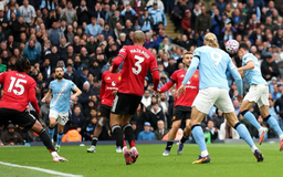 Manchester United thảm bại tại trận Derby trên sân Etihad