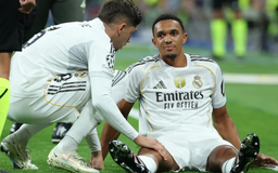 Trent Alexander-Arnold rời sân sau 3 phút trở lại Champions League