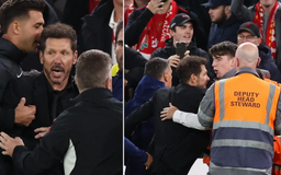Diego Simeone ‘hoàn toàn mất kiểm soát’ ở trận thua Liverpool