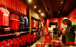 Man United lập kỷ lục doanh thu