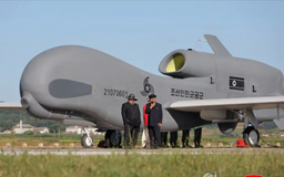 Ông Kim Jong-un giám sát thử nghiệm UAV tấn công chiến thuật