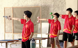 Thiếu trang thiết bị, bắn súng Hà Nội vượt khó thế nào?