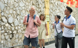 Dẫn tour ở Hà Nội