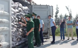 Phát hiện gần 30 tấn phế liệu kim loại không rõ nguồn gốc