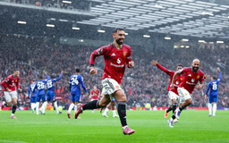 Man United hạ Chelsea trong trận cầu hai thẻ đỏ