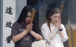 Đi lễ chùa ngày đầu tháng