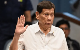 Cựu Tổng thống Philippines đối mặt ba cáo buộc tại ICC