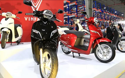 Xe máy điện ngày càng hút khách Việt