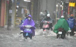 Bão Ragasa áp sát, Hà Nội khuyến cáo dân hạn chế ra đường