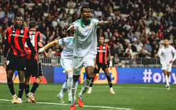 Real Betis chia điểm, AS Roma khởi đầu Europa League thuận lợi