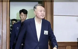 Cựu Tổng thống Hàn Quốc ra tòa vì loạt tội danh mới