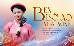 Bên bờ ao nhà mình