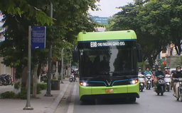 Hà Nội nâng hỗ trợ lãi vay tư buýt điện lên 70%