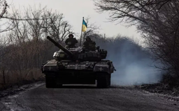Ukraine tính bán vũ khí để bổ sung ngân sách quốc phòng